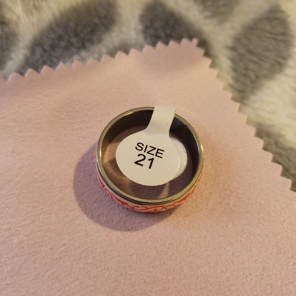 NEW Unisex Stainless Steel Glow In The Dark Tribal Band Ring Size 11.5 - Picture 4 of 6